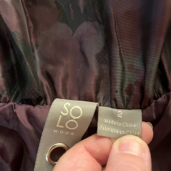 SoLo Moda puffy ruched sleeves stand up collar amethyst zip front jacket size 2 - Picture 13 of 14